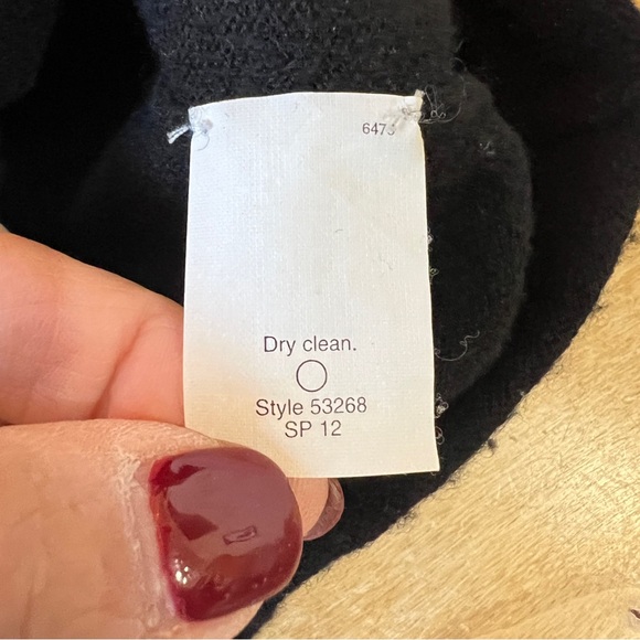 J CREW ITALIAN CASHMERE SWEATER CLASSIC PREPPY MINIMALIST LUXURY CHIC BLACK M - Picture 12 of 12